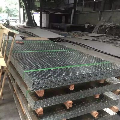 Hot Rolled Stainless Steel Chequer Plate 201 304 310S 316L 321 ASTM EN GB Standard