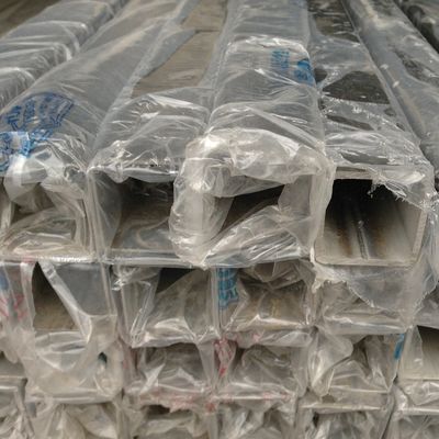Square / Rectangle / Round Shape Stainless Steel Pipe 201 304 Bright Polished Outside