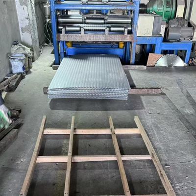 201 304 316L Anti Slip Checkered Plate Stainless Steel Thickness 0.5 - 8.0mm