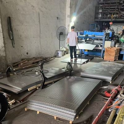 Hot Rolled Stainless Checker Plate 3mm 4mm 5mm 6mm 8mm For Floor