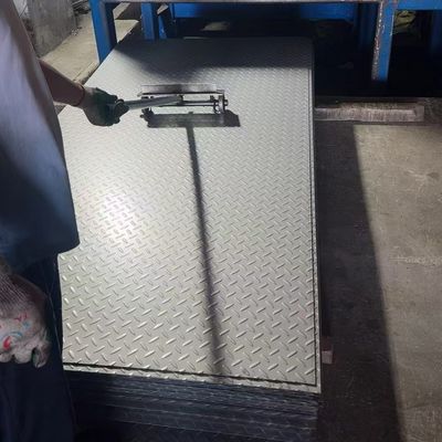 AISI201 AISI304 AISI316L AISI2205 Stainless Checkered Plate Thickness 0.5 - 8.0mm