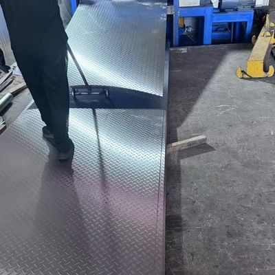 AISI201 AISI304 AISI316L AISI2205 Stainless Checkered Plate Thickness 0.5 - 8.0mm