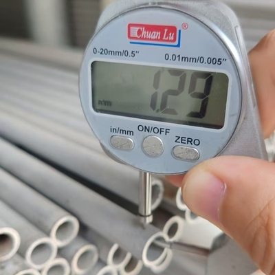 UNS N08904 / Alloy 904L Stainless Steel Seamless Pipe Pickling Annealing SS Pipes