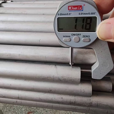 904L Stainless Steel Round Pipe Ideal for Chemical and Petrochemical Applications