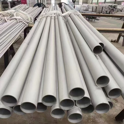 Low Carbon 304L Stainless Steel Seamless Pipe / Welded Pipe Bright Annealing and Pcikling Finishing