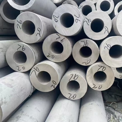 Low Carbon 304L Stainless Steel Seamless Pipe / Welded Pipe Bright Annealing and Pcikling Finishing