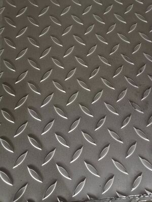 SUS304 Hot Rolled Stainless Steel Checker Plate Anti-Slip Chequered Plate for Industrial Flooring