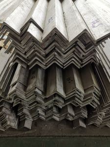 304 Stainless Steel Angle Bar Hot Rolled 30x30x3 Equal Angle SS Angle Bar for Construction and Engineering