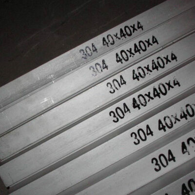 Hot Rolled Stainless Steel Angle Bar with Pickling Surface in 30*30-100*100mm Sizes for Structural Applications