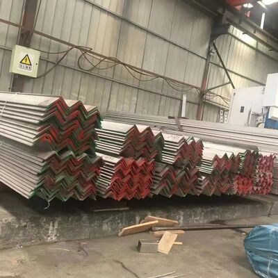 Hot Rolled Stainless Steel Angle Bar with Pickling Surface in 30*30-100*100mm Sizes