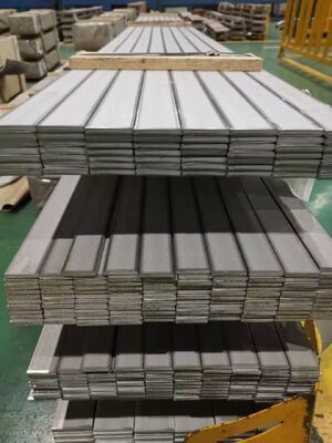 304 Stainless Steel Flat Bar Hot Rolled with Polished Surface for Building and Decoration