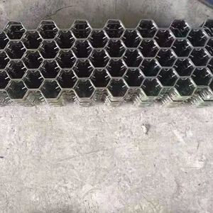 ASTM JIS GB Standard Stainless Steel Punching Hole Wire Mesh with 40*40mm 50*50mm Hole Size and 8% Nickel Content