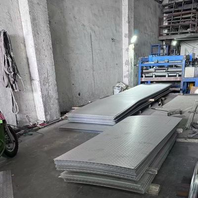 201 304 316L Anti Slip Checkered Plate Stainless Steel Thickness 0.5 - 8.0mm