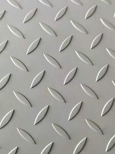 304 Stainless Steel Checkered Plate Diamond Plate Anti-Slip Hot Rolled for Industrial Use