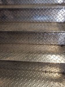 SS304 Tear Drop Pattern Cold Rolled Stainless Steel Checkered Plate Anti Slip Stainless Steel Plate