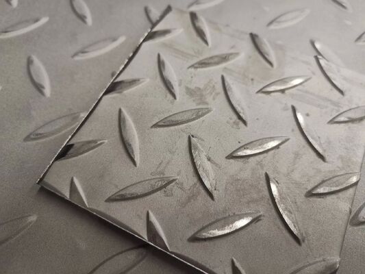 304 Stainless Steel Checkered Plate Hot Rolled Anti-Slip for Industrial Flooring