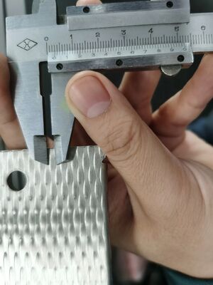 SS304 316L Stainless Steel Checkered Plate Hot Rolled Anti-Slip Surface for Industrial Use