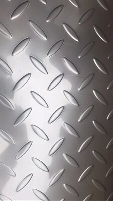 Hot Rolled Stainless Steel Checkered Plate with Polished Surface and Customizable Projections