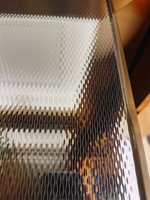 Hot Rolled Stainless Steel Checkered Plate with Polished Surface and Customizable Projections