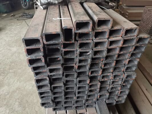 S355JR S355J0 S355J2 Square Steel Pipe and Square Tube with Black Surface in 30*30-300*300 Sizes