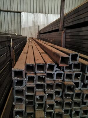 S355JR S355J0 S355J2 Square Steel Pipe and Square Tube with Black Surface in 30*30-300*300 Sizes